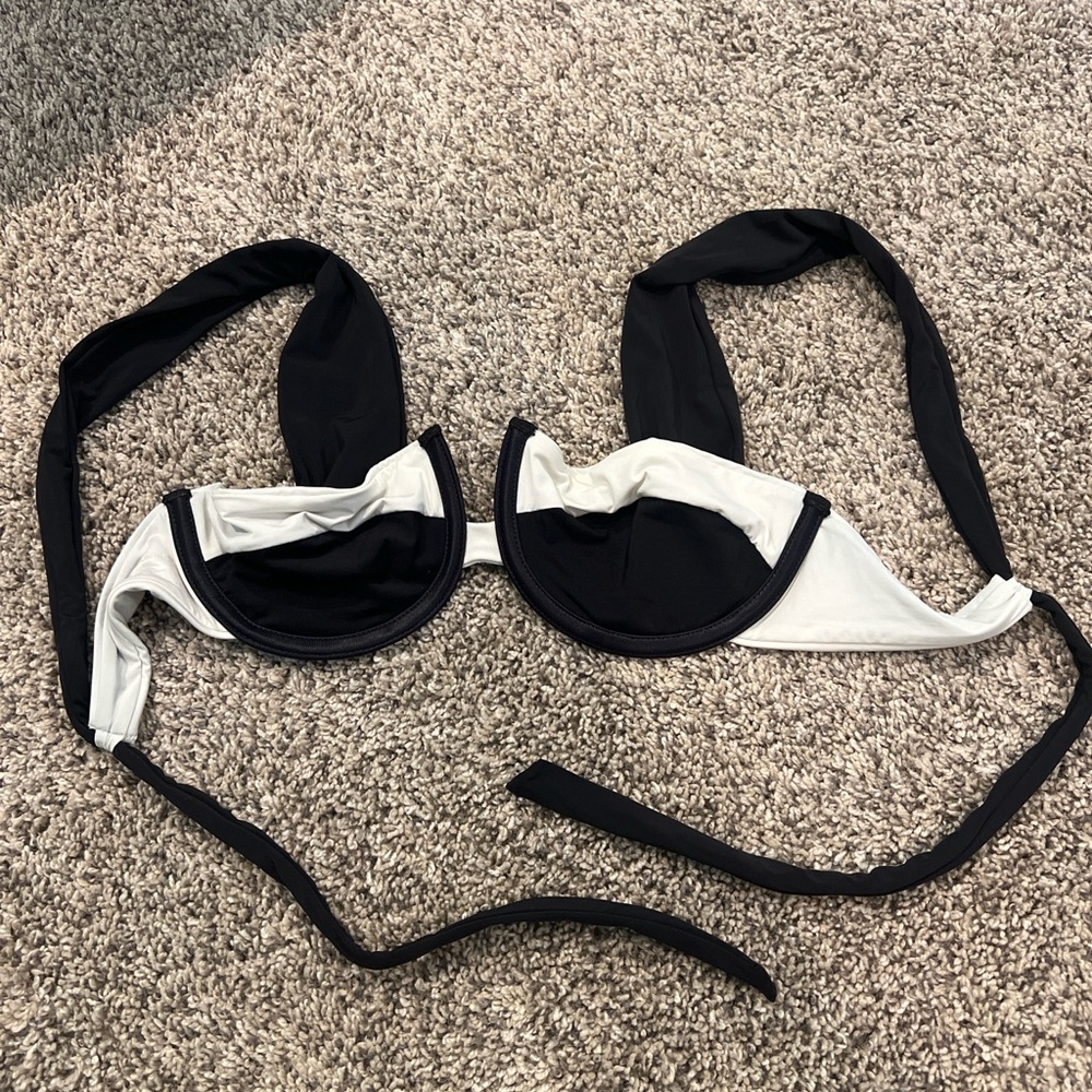 One One Amanda Bikini Top – “Cape” (Black/White) – Size Medium – Like New
